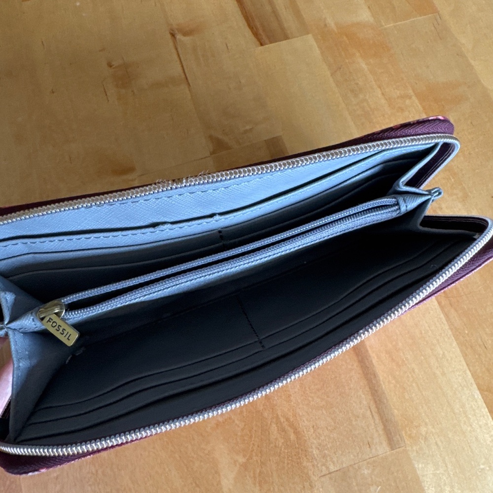Fossil wallet - Picture 2 of 4